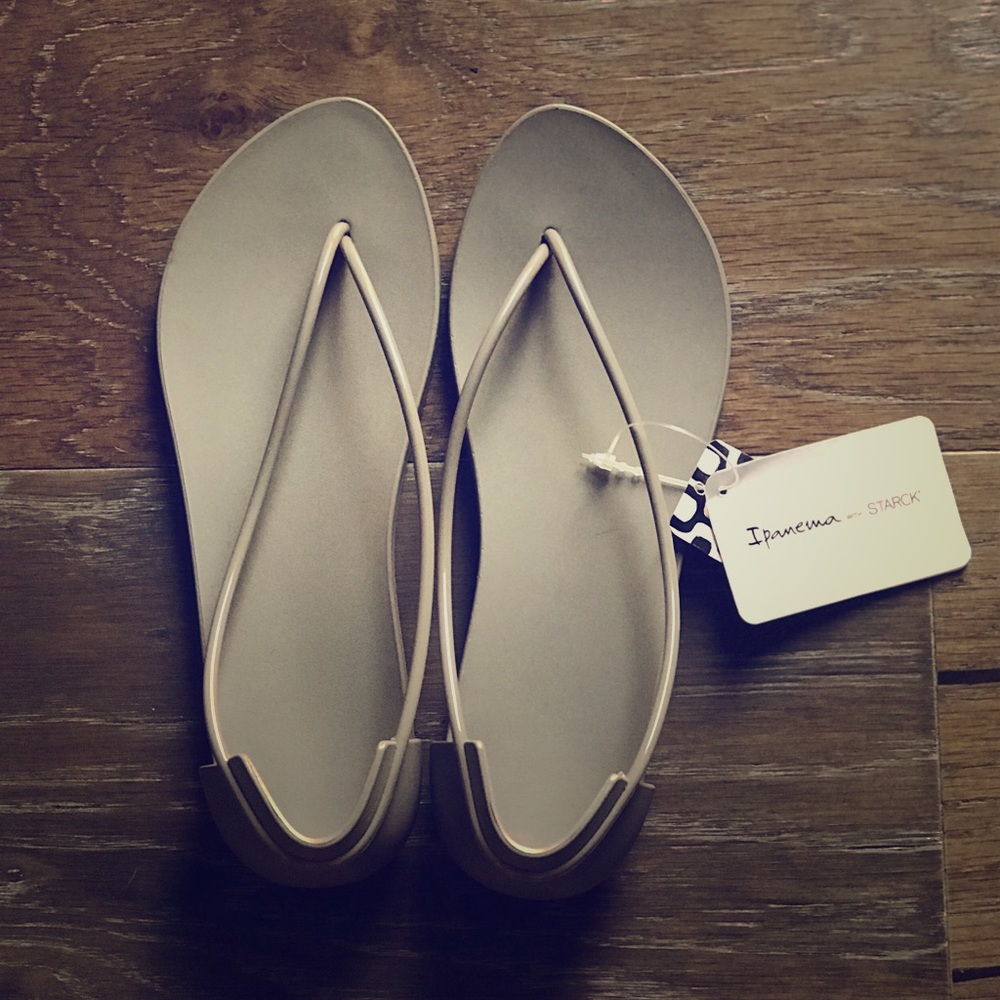 NWT IPANEMA with STARK Sandal Size 7
